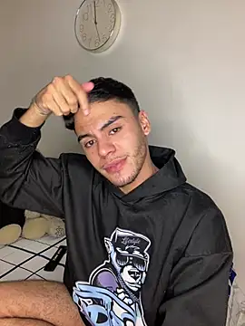 liam genner  online show from February 10, 5:44 am