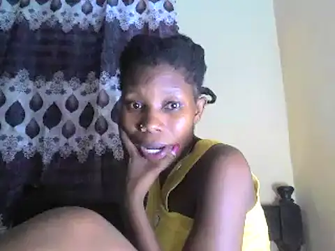 smallnaughtygirl online show from February 16, 6:32 pm