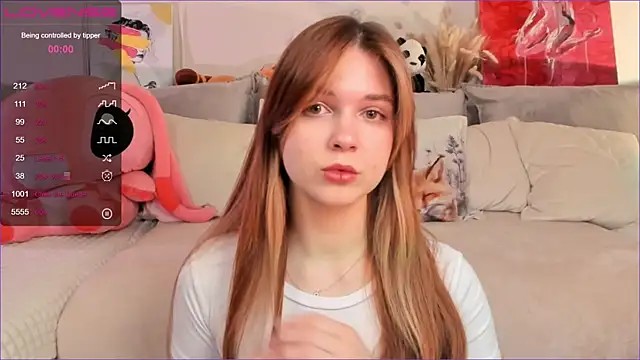 Frau Lina online show from November 1, 2:08 pm