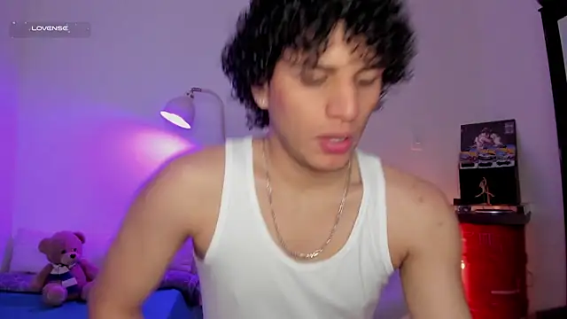 Snapshot of Curlblue chatting on January 6, 12:47 am Curlblue online show from January 6, 12:47 am