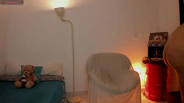 Snapshot of Curlblue chatting on January 13, 4:51 am Curlblue online show from January 13, 4:51 am