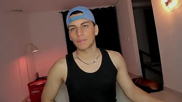 Snapshot of Curlblue chatting on February 22, 4:02 am Curlblue online show from February 22, 4:02 am