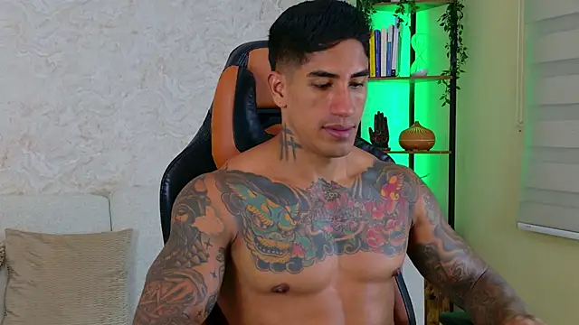 AdanReilly online show from March 15, 3:51 am