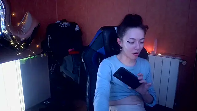 Snapshot of Lia_Y_PatrickX chatting on December 23, 2:45 am Lia Y PatrickX online show from December 23, 2:45 am