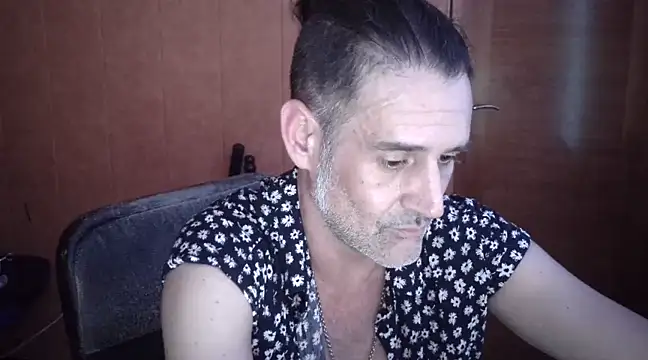 Snapshot of Lia_Y_PatrickX chatting on March 20, 10:40 pm Lia Y PatrickX online show from March 20, 10:40 pm