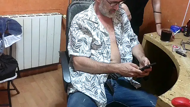 Snapshot of Lia_Y_PatrickX chatting on September 11, 8:42 pm Lia Y PatrickX online show from September 11, 8:42 pm