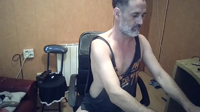 Snapshot of Lia_Y_PatrickX chatting on September 15, 8:31 pm Lia Y PatrickX online show from September 15, 8:31 pm