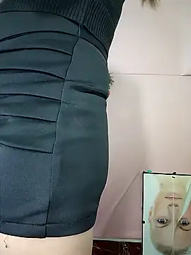 zizi public online show from February 6, 2:33 am