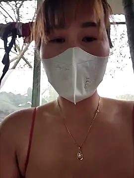 zizi public online show from March 18, 9:42 am