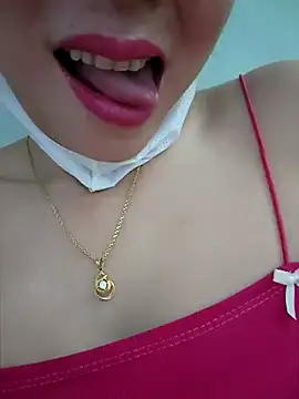 zizi public online show from March 18, 1:09 pm