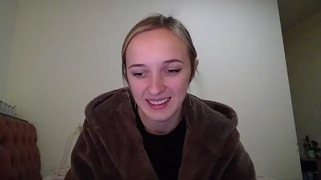 Snapshot of RouseReed chatting on October 15, 9:31 am RouseReed online show from October 15, 9:31 am