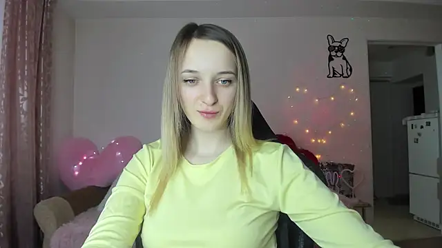 Snapshot of RouseReed chatting on February 18, 12:56 pm RouseReed online show from February 18, 12:56 pm