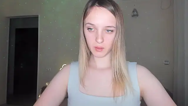 Snapshot of RouseReed chatting on March 7, 7:11 pm RouseReed online show from March 7, 7:11 pm