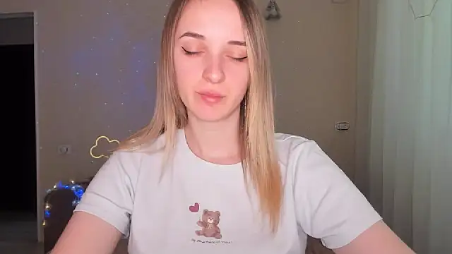 Snapshot of RouseReed chatting on March 12, 12:44 pm RouseReed online show from March 12, 12:44 pm