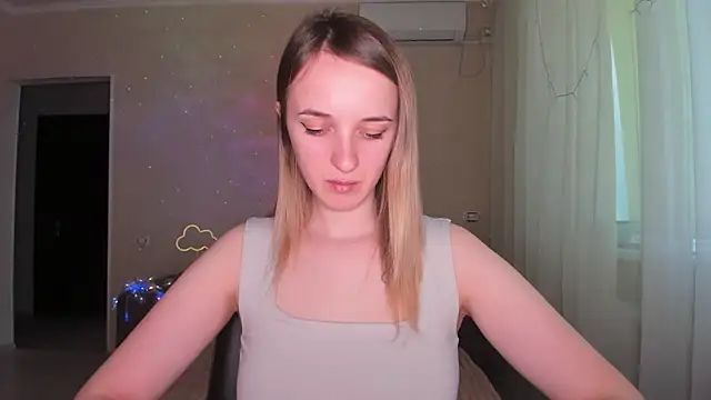 Snapshot of RouseReed chatting on March 13, 12:45 pm RouseReed online show from March 13, 12:45 pm