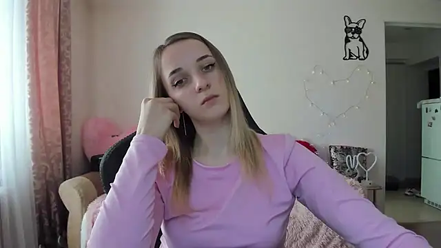 Snapshot of RouseReed chatting on March 14, 7:03 am RouseReed online show from March 14, 7:03 am