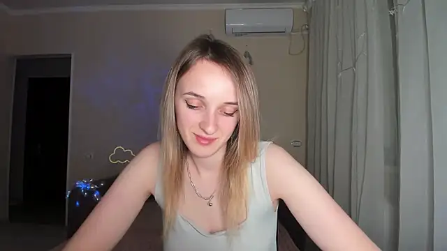 Snapshot of RouseReed chatting on March 14, 8:03 pm RouseReed online show from March 14, 8:03 pm