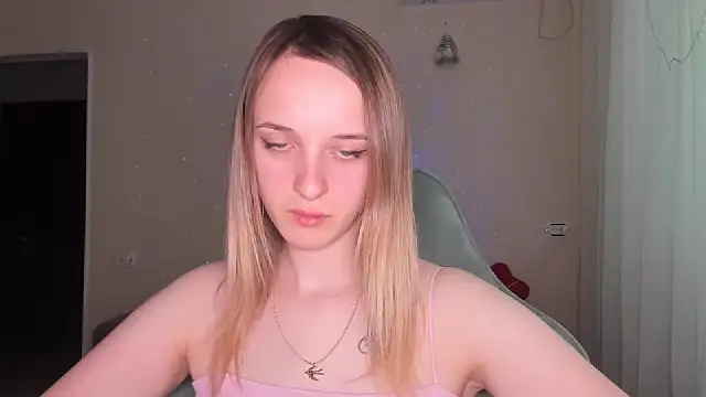 Snapshot of RouseReed chatting on March 22, 11:35 am RouseReed online show from March 22, 11:35 am