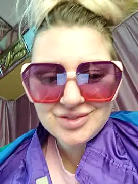 LadyLolyPop  online show from May 8, 3:34 am