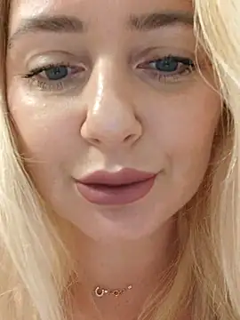 LadyLolyPop  online show from July 31, 3:28 am