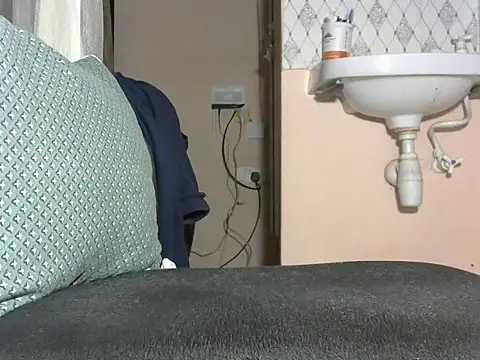 Snapshot of bigsmooth_bbc69 chatting on September 19, 6:19 pm bigsmooth bbc69 online show from September 19, 6:19 pm