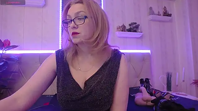 LadyJeen online show from February 18, 7:54 am