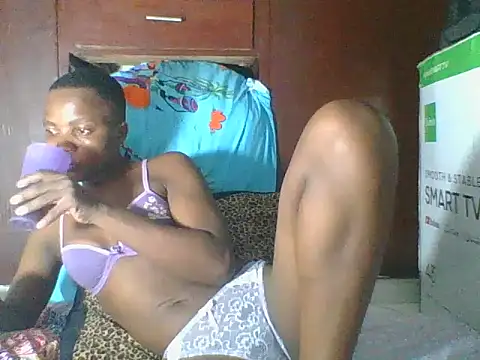 Snapshot of AfricanPrincess24 chatting on April 12, 7:19 pm AfricanPrincess24 online show from April 12, 7:19 pm