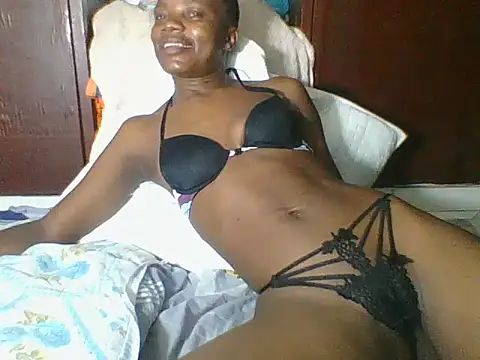 Snapshot of AfricanPrincess24 chatting on May 1, 3:00 am AfricanPrincess24 online show from May 1, 3:00 am