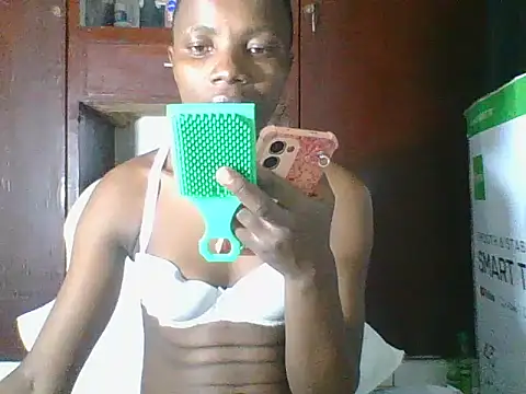 Snapshot of AfricanPrincess24 chatting on May 3, 7:53 pm AfricanPrincess24 online show from May 3, 7:53 pm