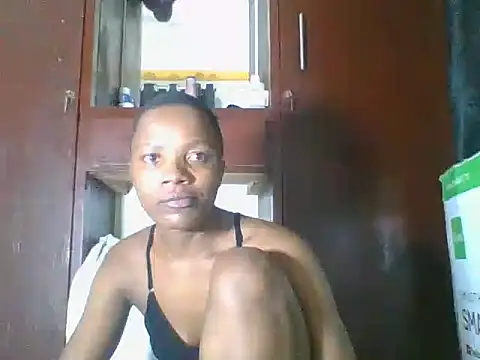 Snapshot of AfricanPrincess24 chatting on May 5, 7:44 pm AfricanPrincess24 online show from May 5, 7:44 pm