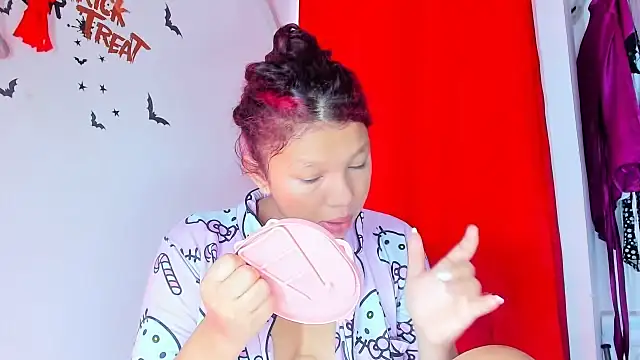 Emily Coper18 online show from October 20, 1:22 pm