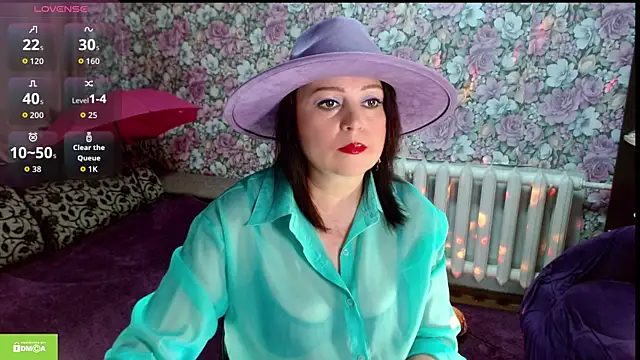 Julia-ru online show from June 17, 10:00 pm