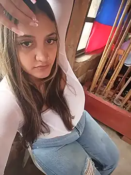 Snapshot of melody-tarly chatting on July 20, 9:39 pm melody-tarly online show from July 20, 9:39 pm