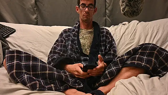 joeiandola online show from October 6, 4:48 pm