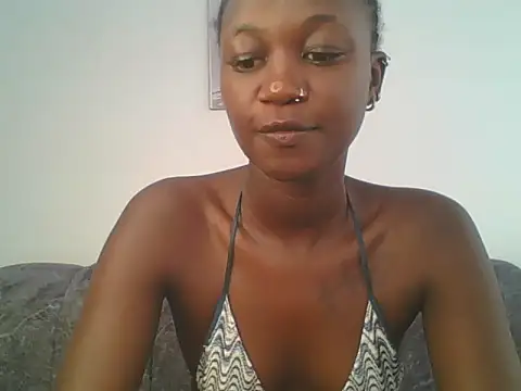 MissLilly1 online show from December 3, 5:42 am