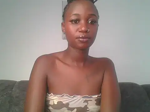 MissLilly1 online show from February 14, 7:59 am