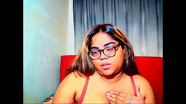 Snapshot of Indian_Lola00 chatting on May 15, 10:00 am Indian Lola00 online show from May 15, 10:00 am