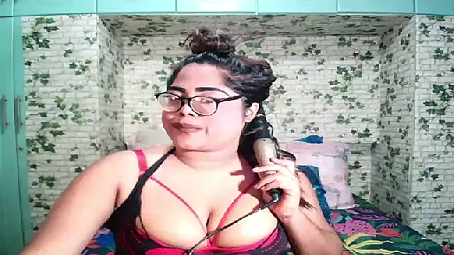 Snapshot of Indian_Lola00 chatting on June 22, 6:05 pm Indian Lola00 online show from June 22, 6:05 pm