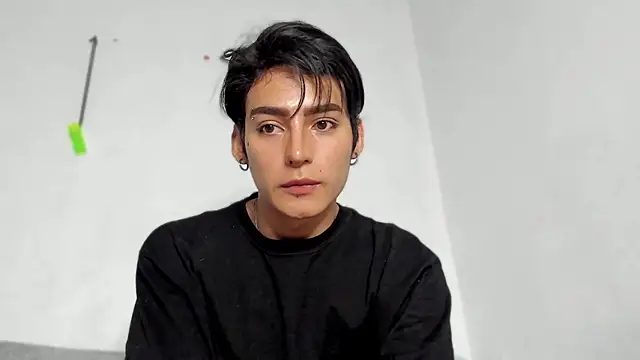 sebas rose online show from December 6, 10:08 pm
