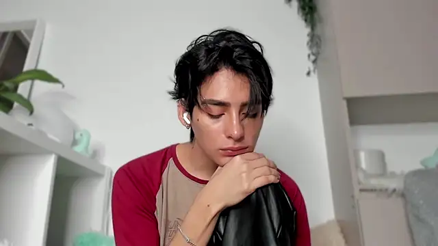 sebas rose online show from February 13, 4:54 am
