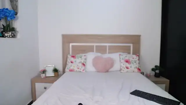 AylinRoss online show from October 17, 6:21 pm