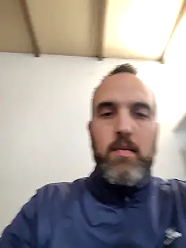 leon3875 online show from December 18, 3:29 pm