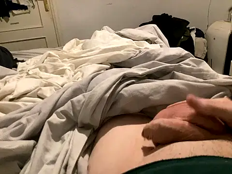 Bossinmidd12 online show from December 14, 6:01 pm