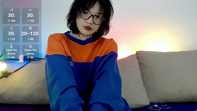 Snapshot of LizzieLight chatting on February 5, 5:31 pm LizzieLight online show from February 5, 5:31 pm