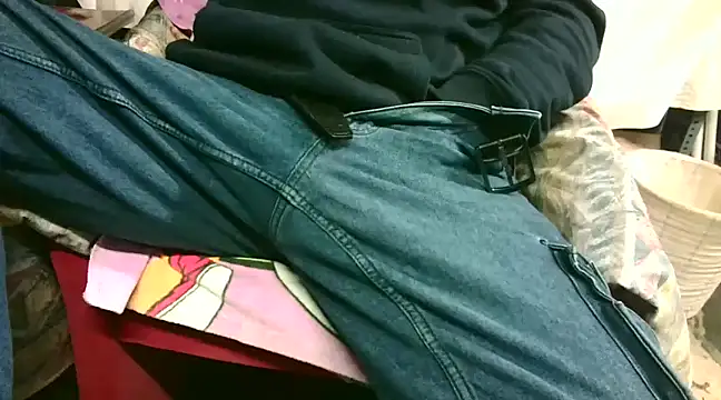 Giulio35 Pika online show from December 9, 6:45 am