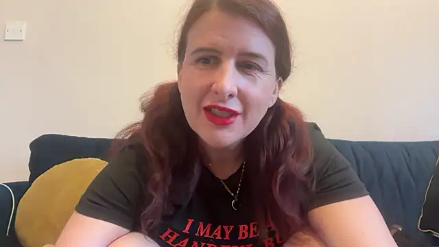 Snapshot of AshleyCox chatting on June 2, 9:11 am AshleyCox online show from June 2, 9:11 am