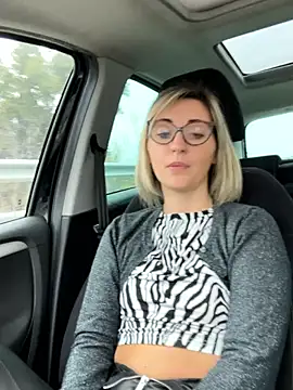 sexy blondie92 online show from March 4, 2:23 pm