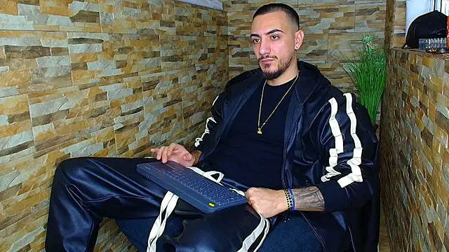 AndrewBanner online show from December 24, 4:33 am