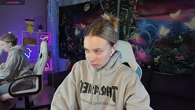 Snapshot of TiffanyBatson chatting on February 25, 3:42 am TiffanyBatson online show from February 25, 3:42 am