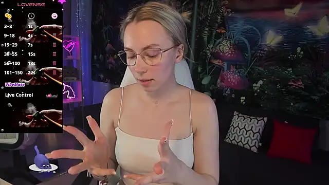 Snapshot of TiffanyBatson chatting on March 10, 10:15 am TiffanyBatson online show from March 10, 10:15 am